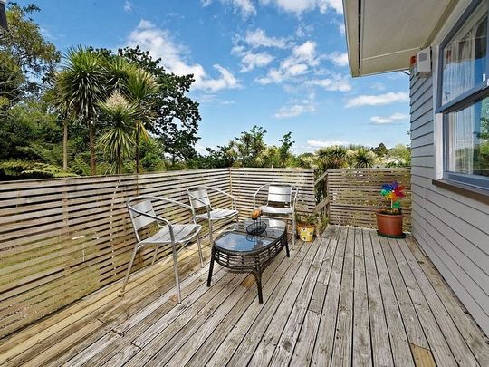 Family Friendly Home with Bills Included in Rent - Photo 1