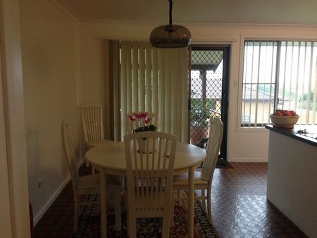 Large family sized furnished home - Photo 4