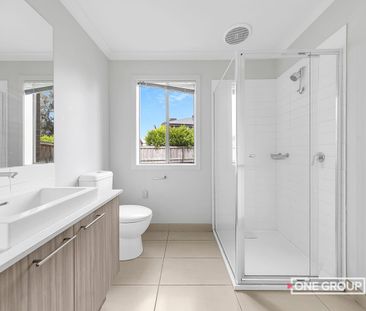 Cosy, Comfortable & Convenient Home! - Photo 1