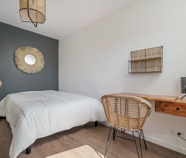 GAMBETTA F Roommate 4 Bedrooms at Aix en Provence - Photo 3