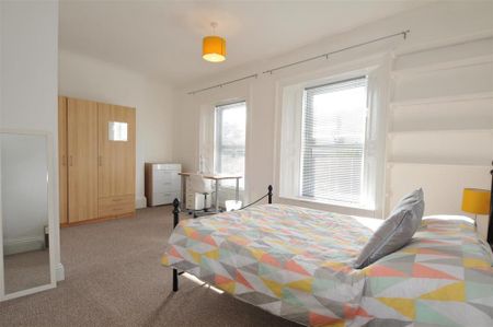 5 bedroom house to rent - Photo 2