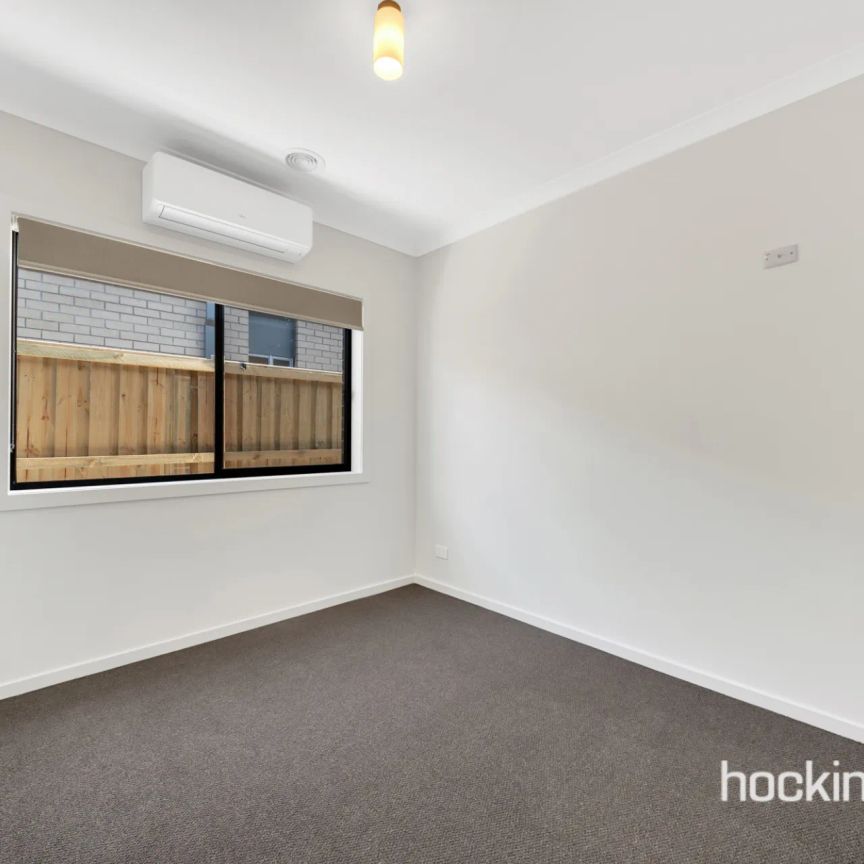 TOP QUALITY FAMILY HOME - Photo 1