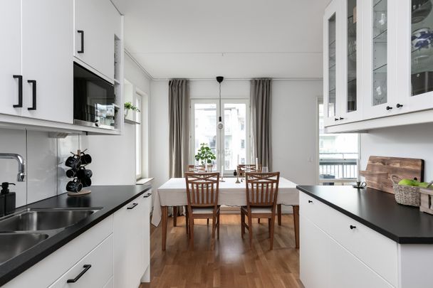 Rostagatan, Örebro - Photo 1