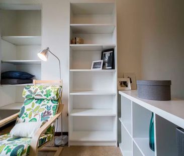 Viale Carlo Espinasse, Milan, Lombardy 20156 - Foto 1