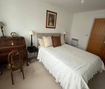 2 bedroom coach house to rent - Photo 5