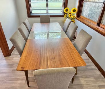 A Fully Furnished and well-presented renovated double brick home - Photo 5