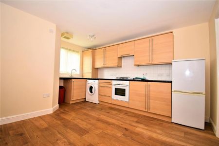 3 bedroom terraced house to rent - Photo 5