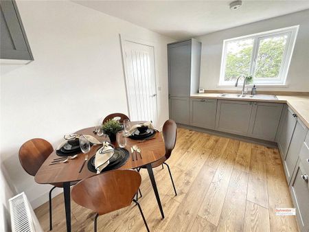 4 bedroom bungalow to rent - Photo 3