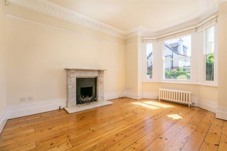 4 bedroom semi-detached house to rent - Photo 4