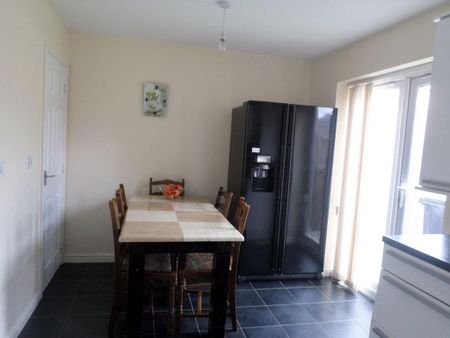 3 bedroom semi-detached house to rent - Photo 2