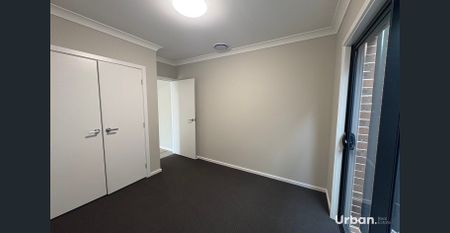 Brand New Two-Storey Five-Bedroom Home in Caphilly Estate - Photo 5