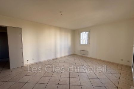 Location appartement 2 pièces 48 m² Toulon - Photo 4