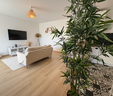 2 pièces - Meublé - 47 m² - 3ème étage - Colocation non autorisée - Photo 3