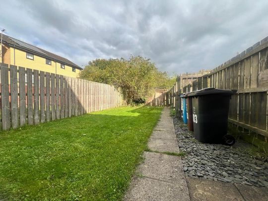 2 bedroom semi-detached house to rent - Photo 1