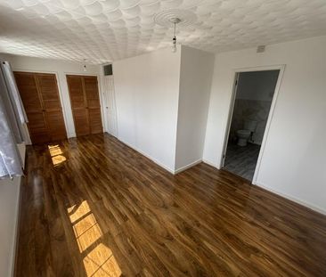 2 bedroom end of terrace house to rent - Photo 5