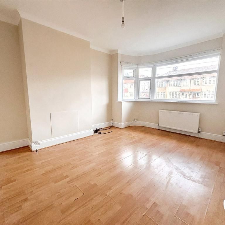 2 bedroom maisonette to rent - Photo 1