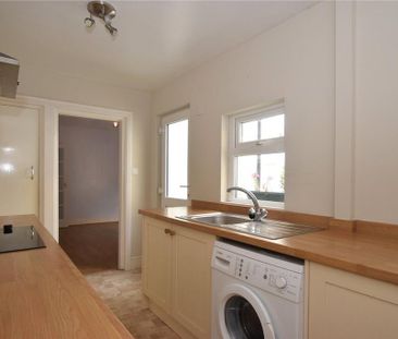 2 bedroom terraced house to rent - Photo 4