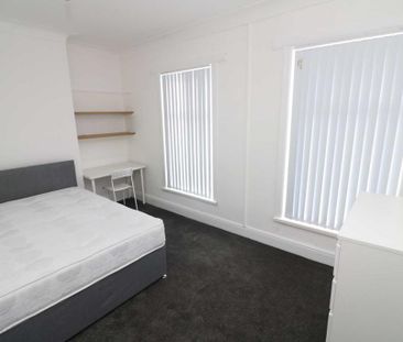 4 bedroom terraced house to rent - Photo 6