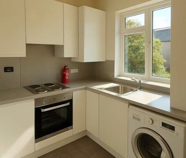 Room in a Shared House, Dallow Road, LU1 - Photo 6