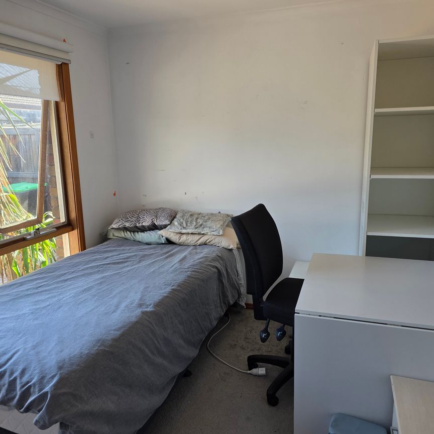 Cheltenham - Photo 1