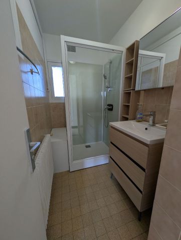 Location Appartement 3 pièces 56m² - Photo 2