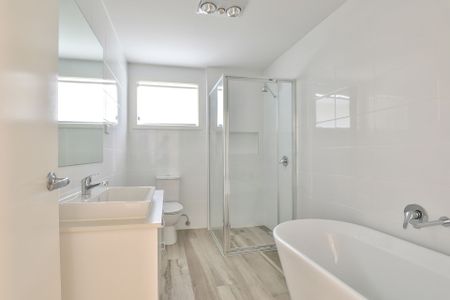 Impeccable Home In Convenient Location!! - Photo 4