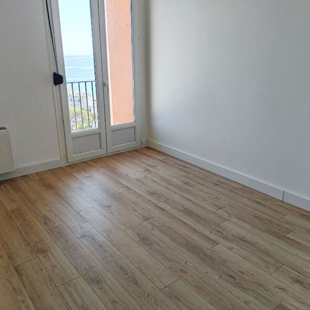 Appartement T3 + cave Résidence Super Bastia - Photo 3