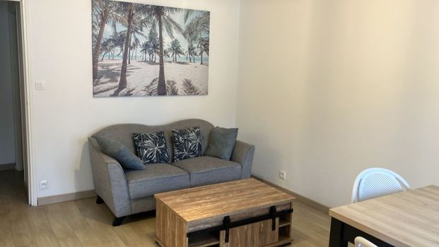 Location Appartement 3 pièces 63m² ST DENIS 97400 - Photo 1
