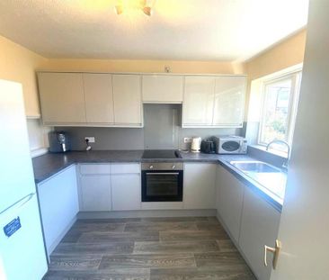 3 bedroom terraced house to rent - Photo 6
