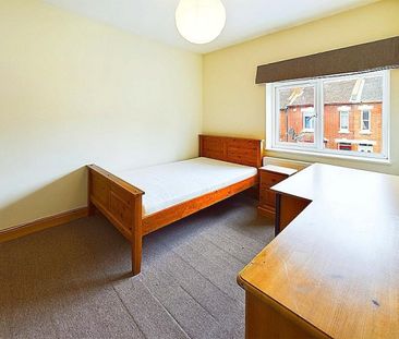 4 bedroom House To Let Total Size: 1238 SQ FT - Photo 3