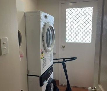 Spacious 3-Bed Villa in Resort style complex â 2 Weeks Rent-Free! - Photo 5