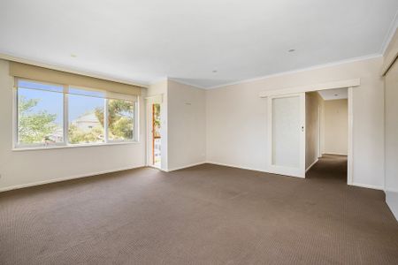 2/10 Elm Grove, Mckinnon - Photo 4