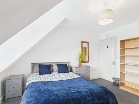 6 bedroom terraced house to rent - Photo 5