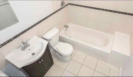 For Lease - 4289 Guildwood Way Unit# Lower, Mississauga, Ontario - Photo 5