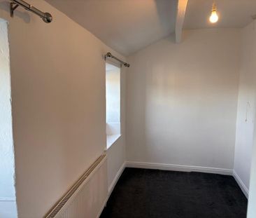 2 bedroom cottage to rent - Photo 2