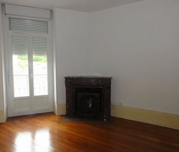 Location Appartement 4 pièces 88m² LE CREUSOT 71200 - Photo 3