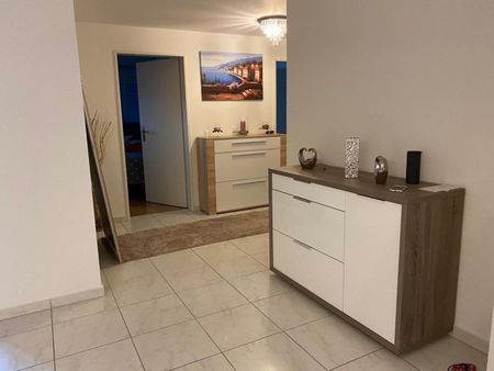 CHARMANTE WOHNUNG MIT SONNIGEM BALKON - Foto 3