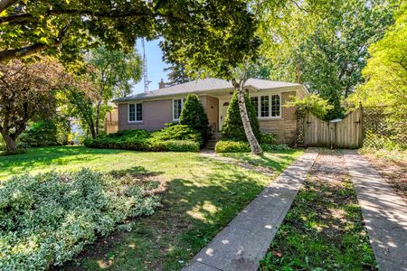 For Lease - 438 Sandmere Place, Oakville, Ontario - Photo 3