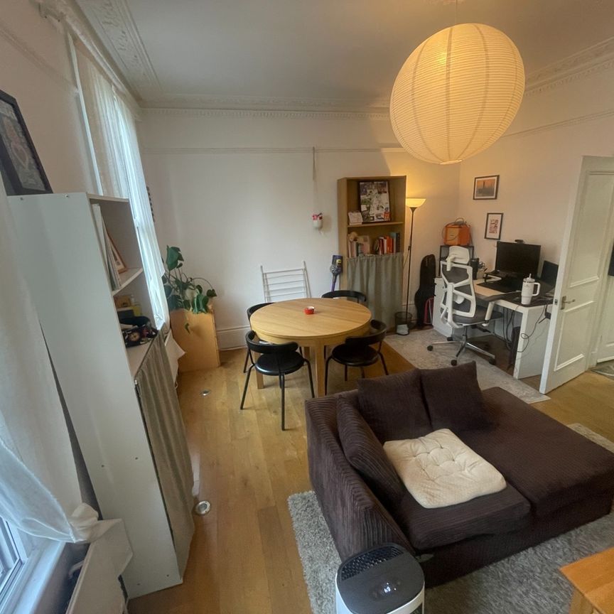 1 Bed Flat, Brook Green, W6 - Photo 1