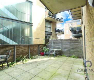 2 bedroom flat to rent - Photo 6