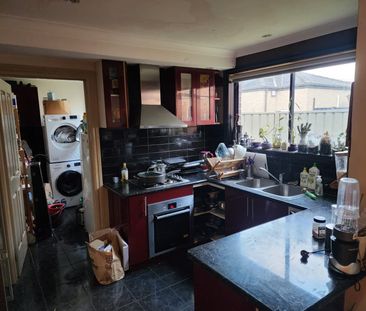 Braybrook - Photo 5