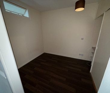 Rodney Court, Southampton - Photo 3