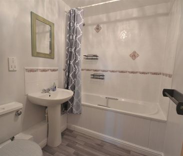 2 bedroom apartment to rent - Photo 4