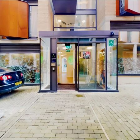 Bronze Studio - Photo 1