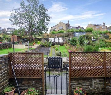 2 bedroom terraced house to rent - Photo 2