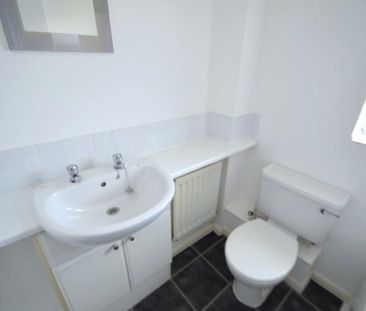 3 bedroom semi-detached house to rent - Photo 5