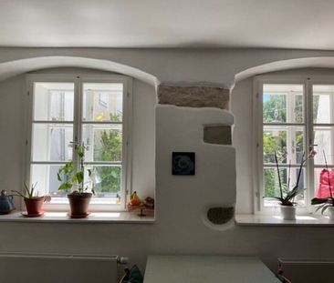 Charmante Altbau-Wohnung mit Loggia und einem Garten - Photo 4