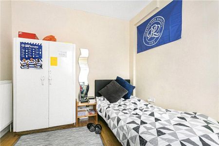 4 bedroom end of terrace house to rent - Photo 3