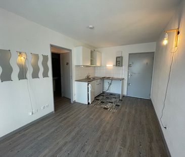 Location Appartement 2 pièces 25m² SETE 34200 - Photo 3