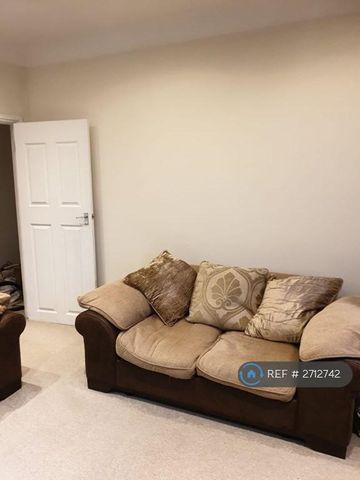 2 bedroom maisonette to rent - Photo 2